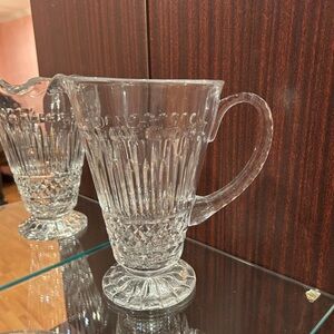 Large byCrystal Pitcher